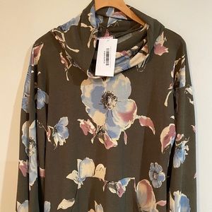 Andree by unit floral top